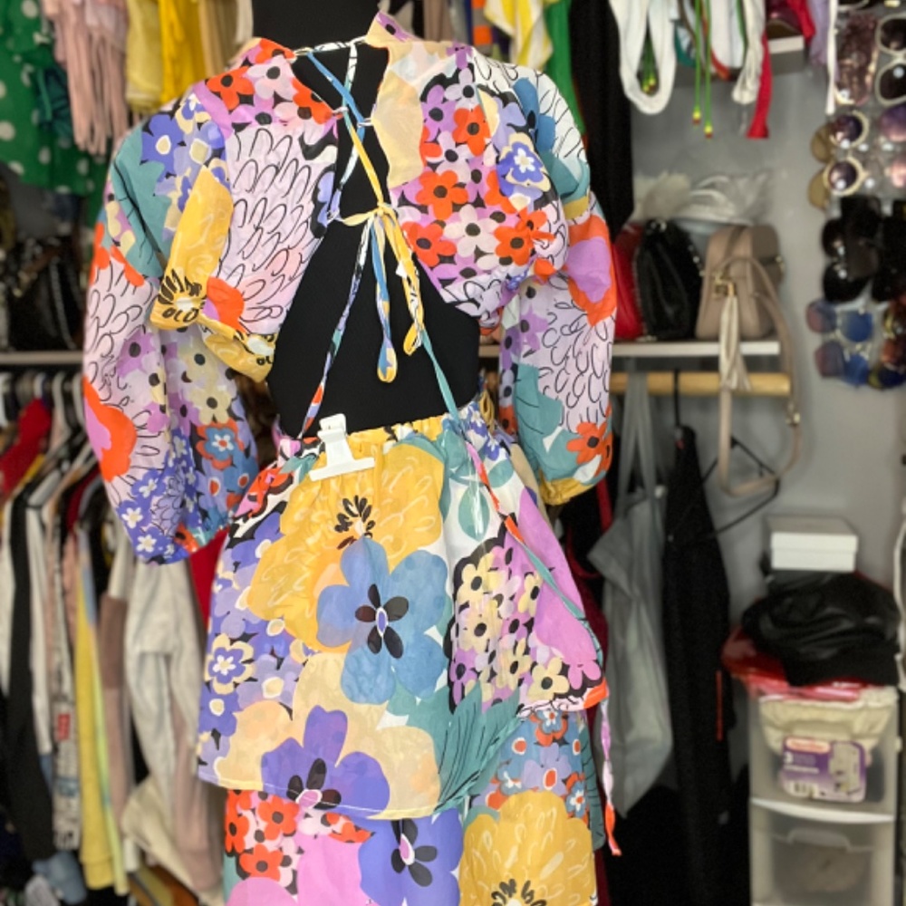 Dress - Picture 3 of 3